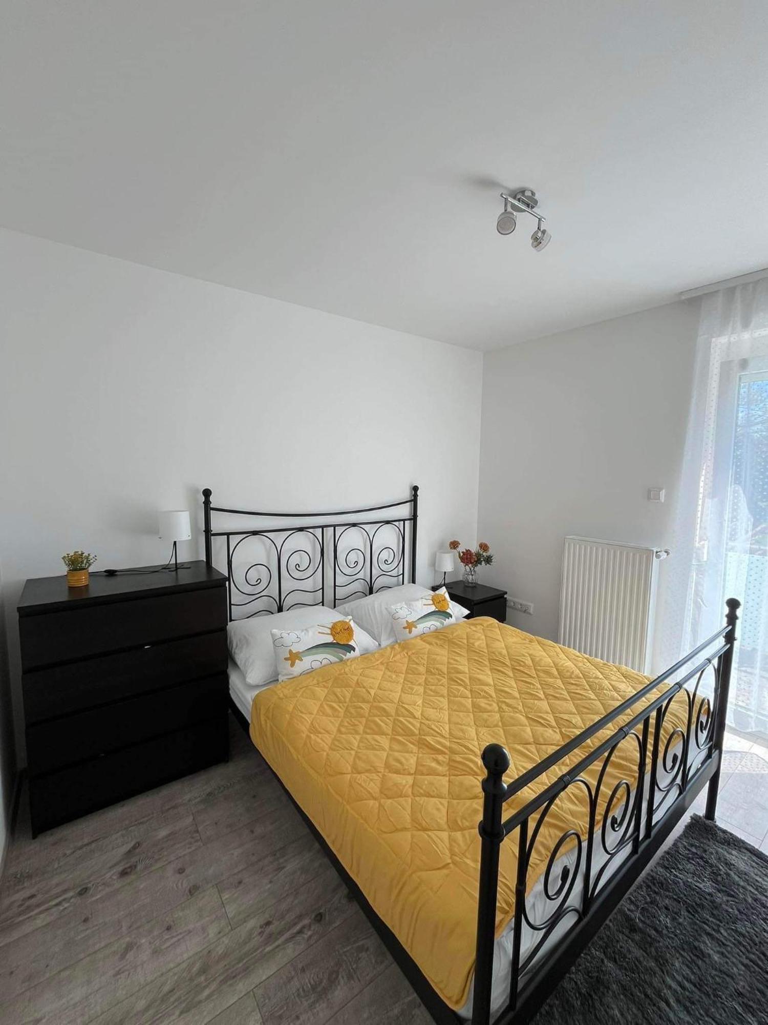 Ada Apartman Sopron Ngoại thất bức ảnh