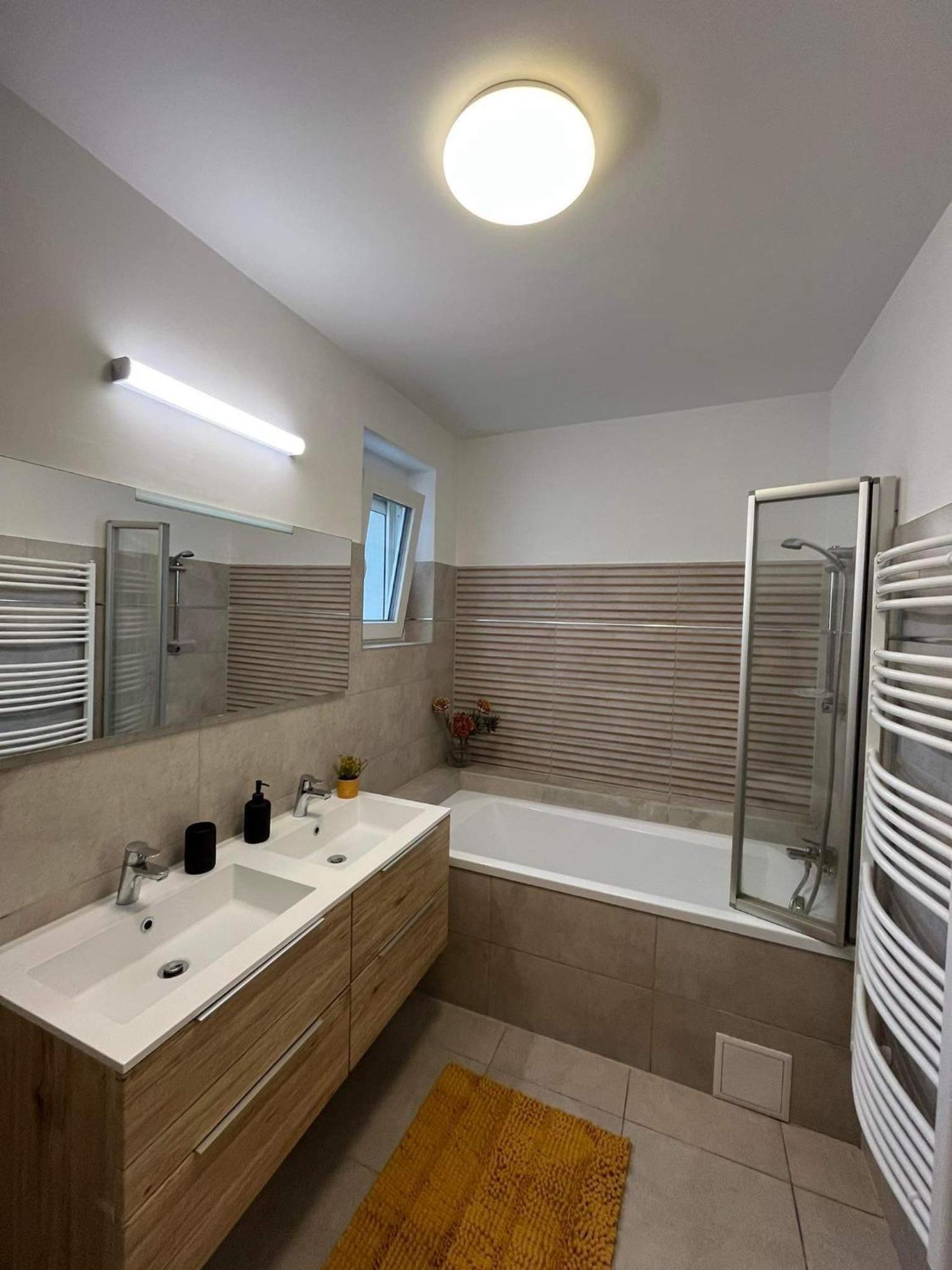 Ada Apartman Sopron Ngoại thất bức ảnh